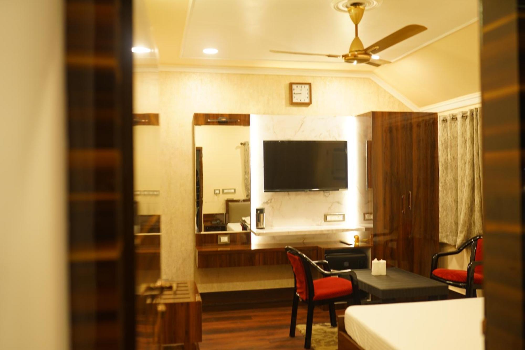 New Mouchak Hotel & Resorts Tajpur ภายนอก รูปภาพ